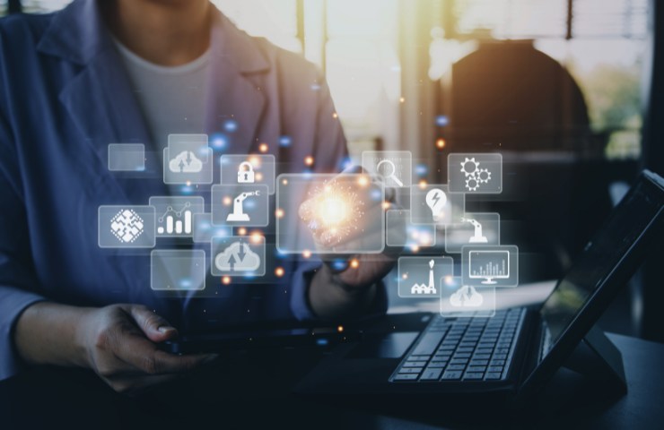 Una rappresentazione concettuale di pc avveniristico