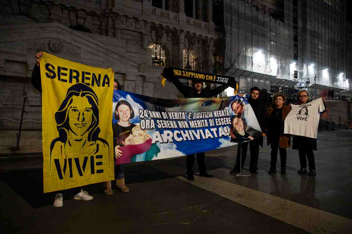 Sostenitori della famiglia Mollicone che manifestano